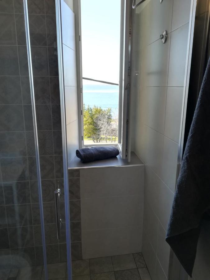 Apartment Stefania On The Beach Koromačno Εξωτερικό φωτογραφία